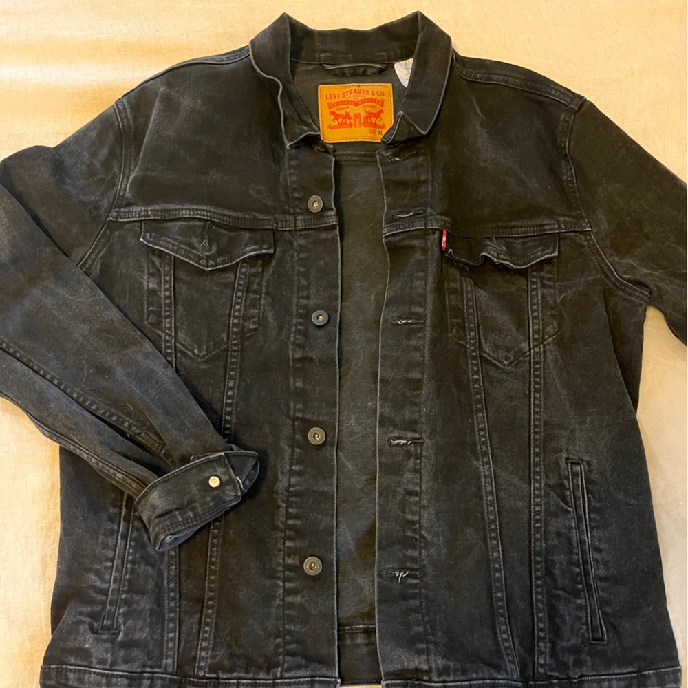 Levi’s denim jacket (oversized for sm/med fit)